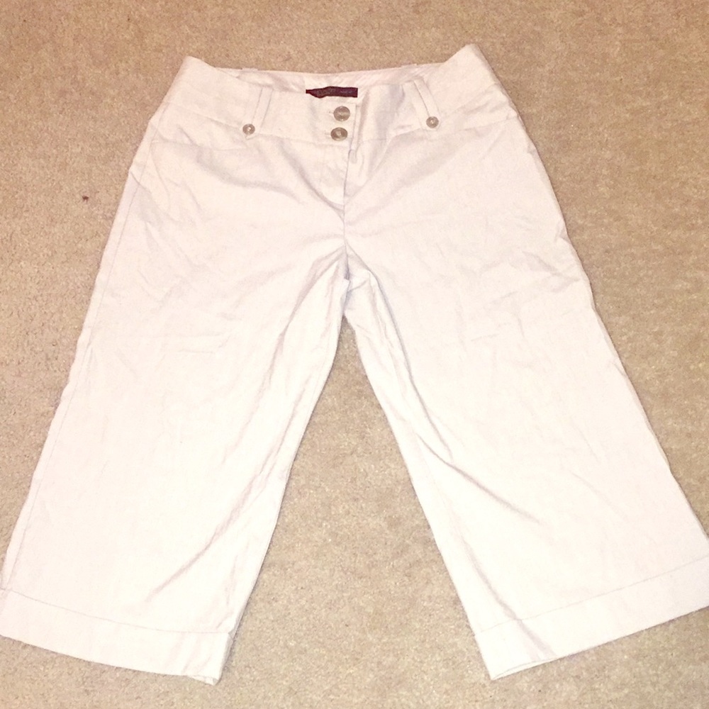 Khaki capris